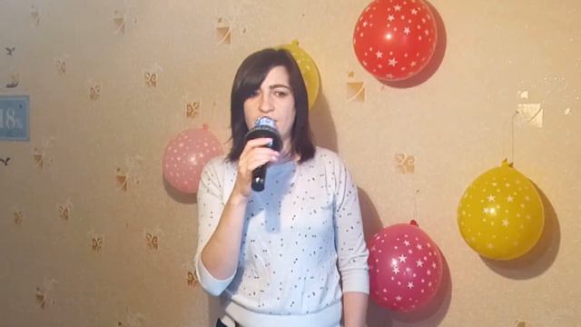 Девочки, с праздником Вас!!! смотреть онлайн