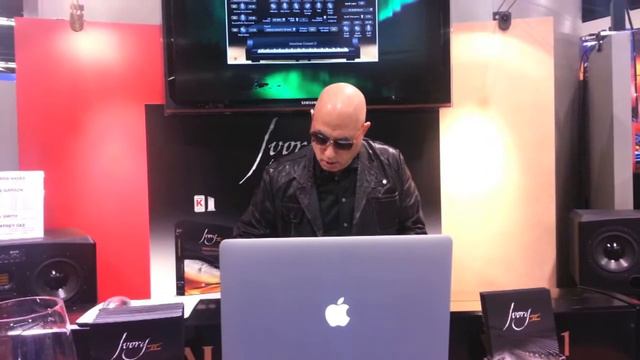 Mike Garson "Without a Song" Synthogy Ivory II NAMM 2014 смотреть онлайн