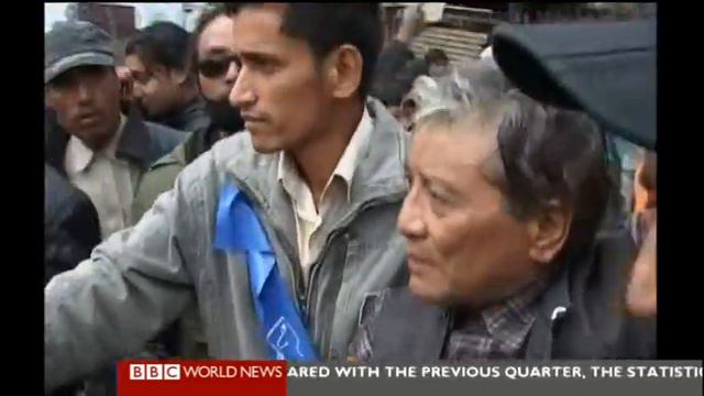 Nepal: tension beetween maoists and police смотреть онлайн