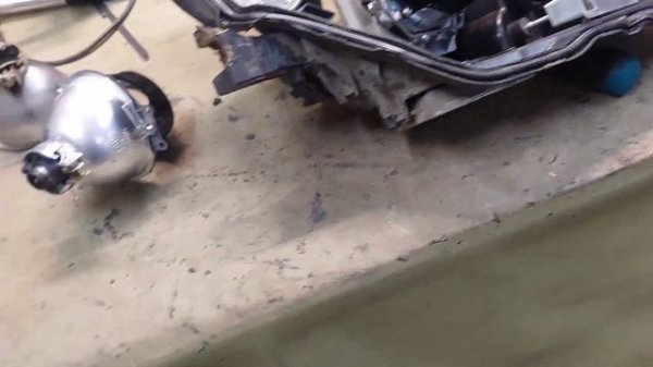 Установка biled aozoom a17 в Pajero 4