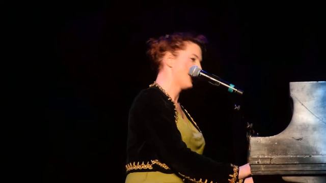 Amanda Palmer In B Minor