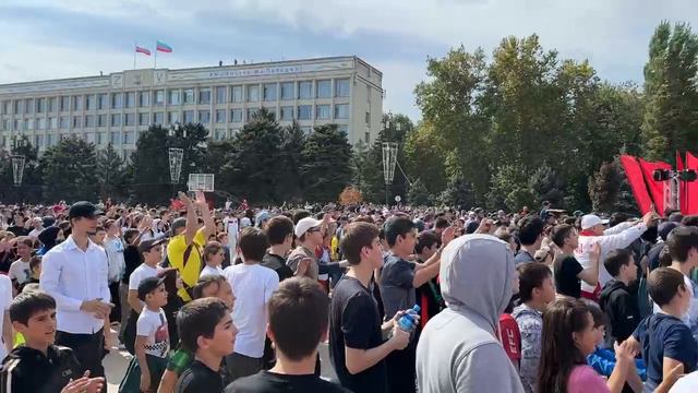 22.09.2024 МАХАЧКАЛА ЦЕНТРАЛЬНАЯ ПЛОЩАДЬ.ДЕНЬ ГОРОДА МАХАЧКАЛЫ #shorts #махачкала #дагестан смотреть онлайн