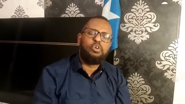 Shacabka Muqdisho oo Weerar Culus Ku Qaaday Afhayeenka Xasan Sheekh смотреть онлайн