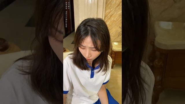 包租婆用了变老口红？这下芋头可以尽情玩耍了，再也不用怕包租婆的拖鞋了！【芋头快跑】 смотреть онлайн