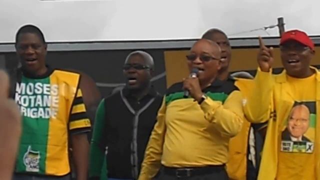 Zuma singing at the rally смотреть онлайн