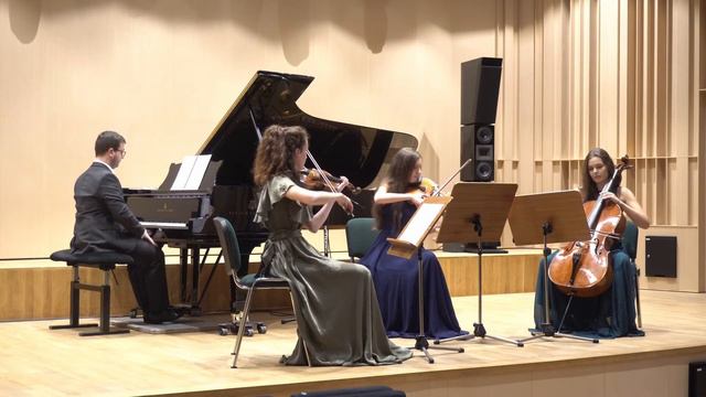 Joaquin Turina - Piano Quartet in A minor, Op.67, II mvmt - Fono Piano Quartet смотреть онлайн