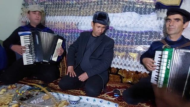 Дустмурод Холов бо ҳамроҳи Шарафчон (марав аз ман) смотреть онлайн