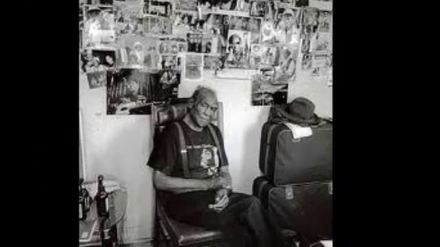 David "Honeyboy" Edwards - Lay My Burden Down смотреть онлайн