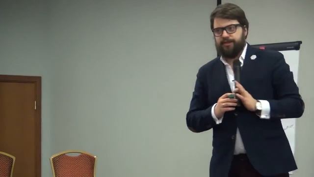 Почему трудно искать сотрудников. Илья Балахнин о Digital HR. смотреть онлайн