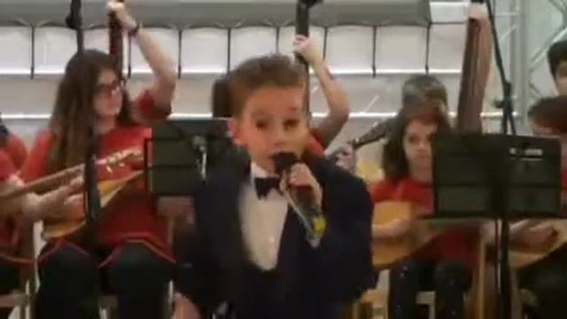 „O' sole mio'' муз.Едуардо ди Капуа. изпълнява Тамбурашки оркестър„Русе“ , М.Сиромахов и М.Цветкова смотреть онлайн