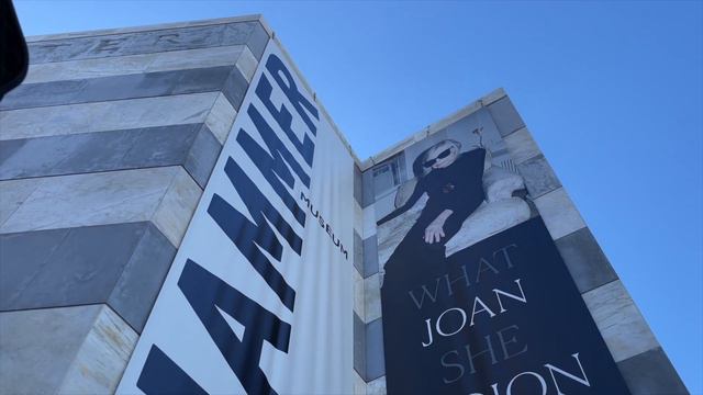 In Hollywood смотреть онлайн