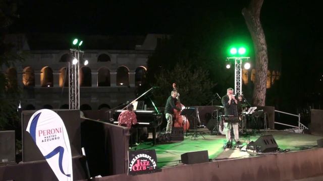 MIKE DEL FERRO MAX DE ALOE QUARTET - LIVE@COLOSSEO ROMA - Dat Mistige Rooie Beest (R. Van Otterloo) смотреть онлайн