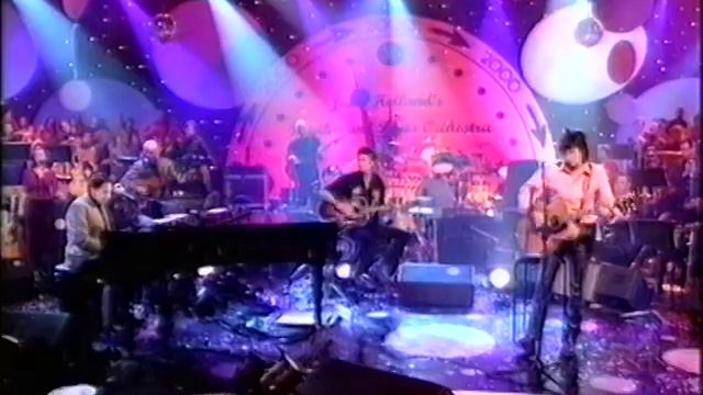 Dave Swift on Bass Backing Ronnie Wood, Jesse & Leah Wood. "Ooh La La" смотреть онлайн