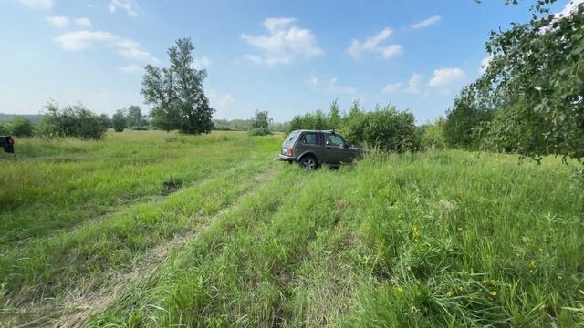 МЕЩЕРА Е403 vs НИВА 2121 смотреть онлайн