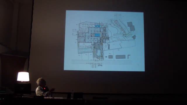 Δημήτρης Αντωνακάκης, Σκιές από το παρελθόν – Τρία σχόλια και ένα παράδειγμα