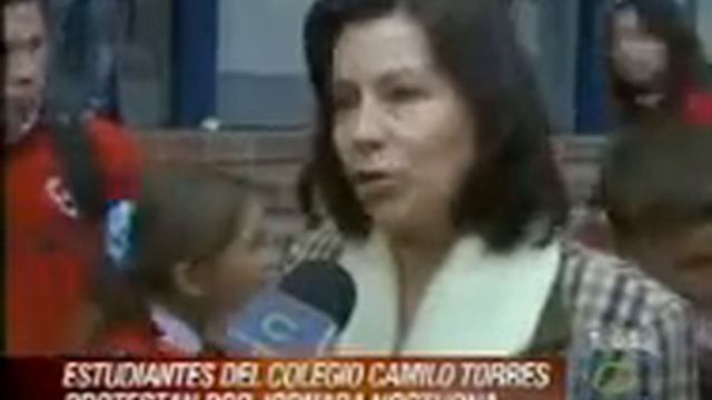 Estudiantes Del Colegio Camilo Torres De Bogotá Protestaron