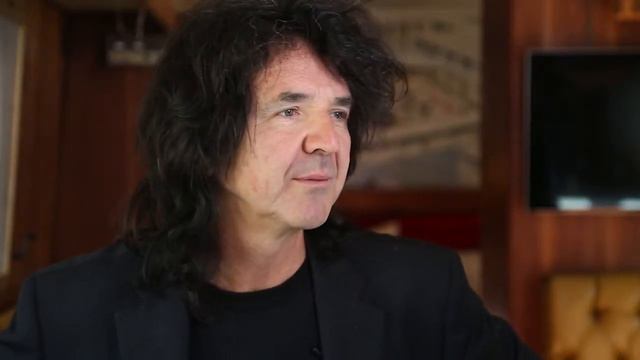 The Verb Hotel – Charlie Farren Interview