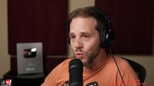 The element of mystery always works in pro wrestling | Bryan & Vinny Show смотреть онлайн