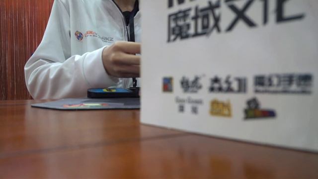 2.15 official pyraminx NR average смотреть онлайн