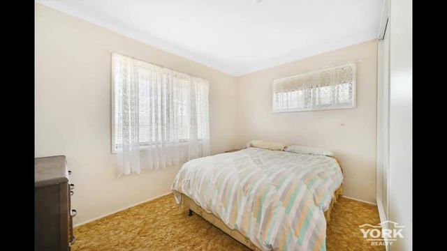 York Realty - 20 Jennifer Crescent, Darling Heights смотреть онлайн