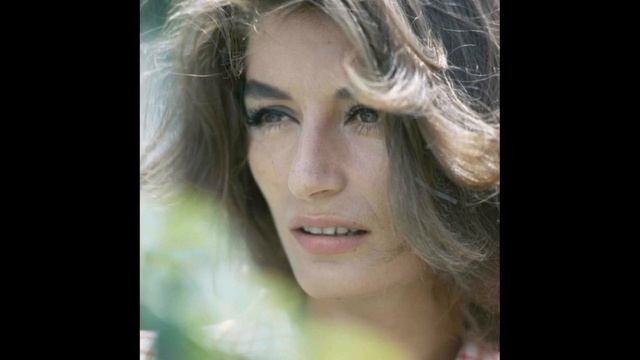 Anouk Aimée смотреть онлайн