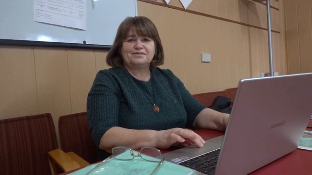 Пригласительная в Корнеевскую гимназию совмещенную со школой доп. образования Санкт-Лоренц смотреть онлайн