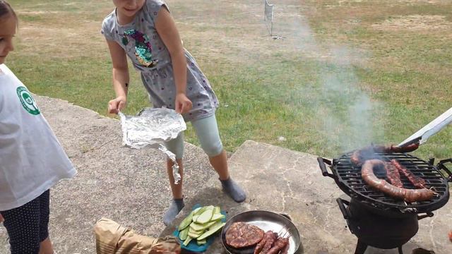 Пикник с Esenia. Децата на природата смотреть онлайн