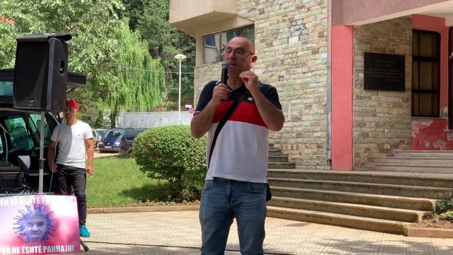 Robert Budina nga Peshkopia/nese nuk cohemi do na shkulin nga shtepite tona смотреть онлайн