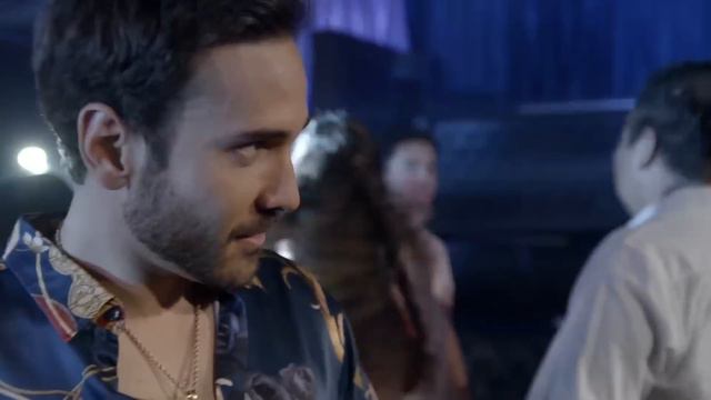 La Rosa de Guadalupe 4/4: Patricio toma por la fuerza a Thalia | La reina смотреть онлайн