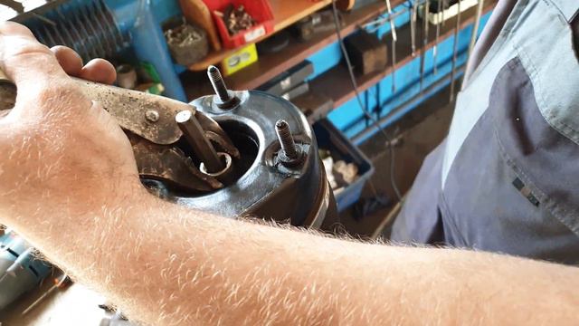 Mercedes Airmatic Jak To Rozebrać ? Triki Z Mechaniki #20