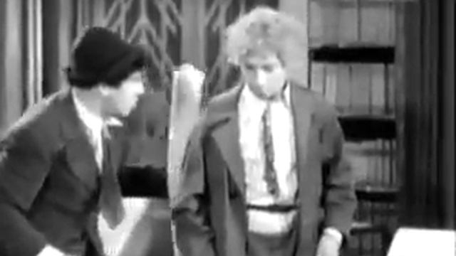 The Marx Brothers - Chico and Harpo: Where's the flash? смотреть онлайн