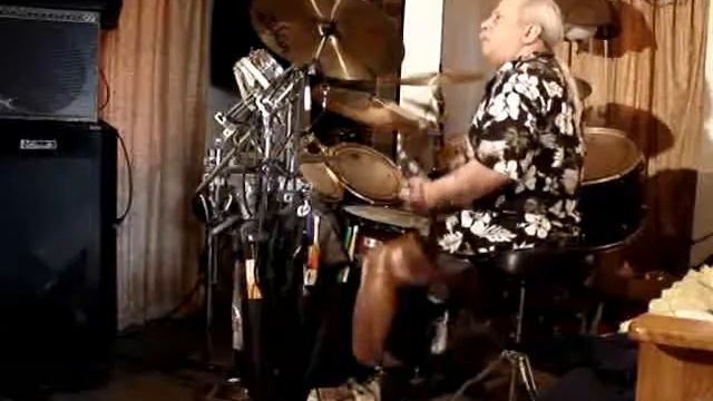 Ray's Drums For Cosmic Messenger By Jean Luc Ponty смотреть онлайн