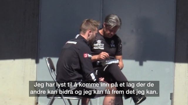 Mads Hansen Pranker Sin Gamle Fotballtrener!