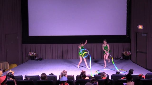 Show 2 - 12 Duo Ribbon Routine Brazil Rhythmic Around the World смотреть онлайн