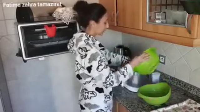 منتوجات باتمنة مناسبة روتين اليوم (عصير السبانخ والبنان) смотреть онлайн