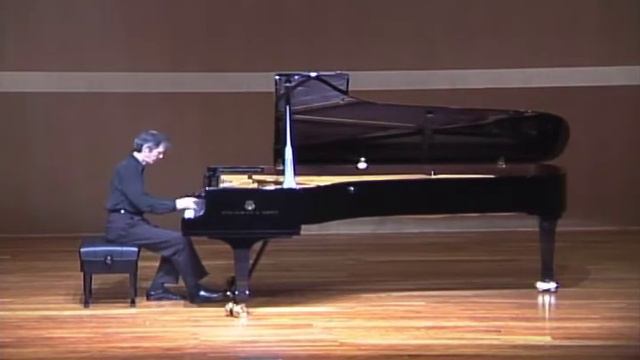 Frederic Rzewski: The People United Will Never Be Defeated (2/3) смотреть онлайн