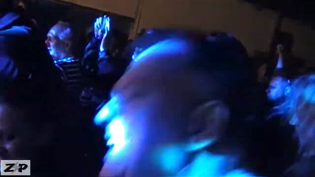 ATOMSKO SKLONIŠTE-PAKLENI VOZAČI NOVI SAD 8.04 2022 g. UŽIVO JVC смотреть онлайн