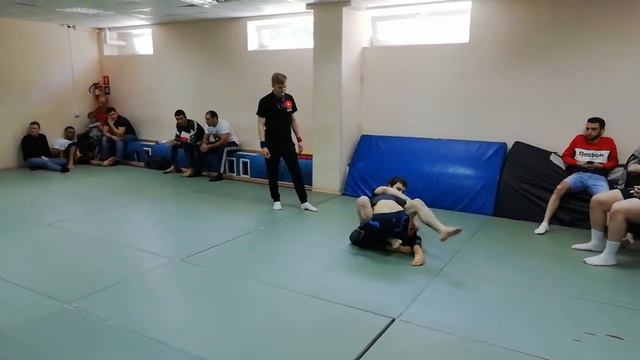 Александр Шмаков vs Михаил Лазарев смотреть онлайн