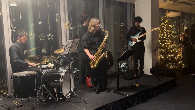 Softly As In A Morning Sunrise - Oscar Hammerstein and Sigmund Romberg смотреть онлайн