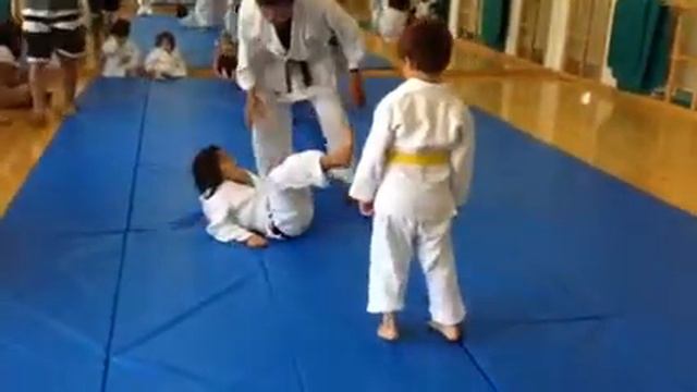 Kate. Judo with Dillon смотреть онлайн