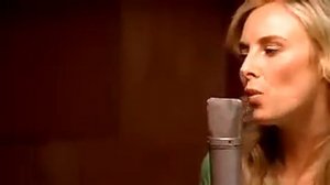 Wilson Phillips «Go Your Own Way» 2004 -Video