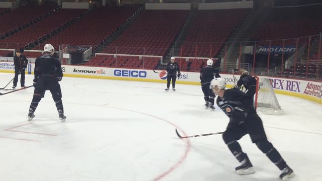 Kimmo Timonen practicing with Flyers смотреть онлайн