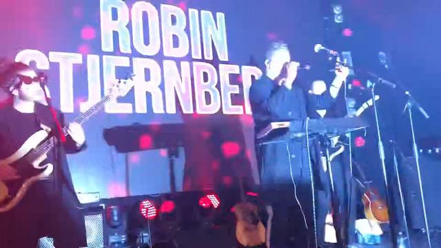 Robin Stjernberg - It’s Hard To Get Hurt (When You Got Nobody) смотреть онлайн