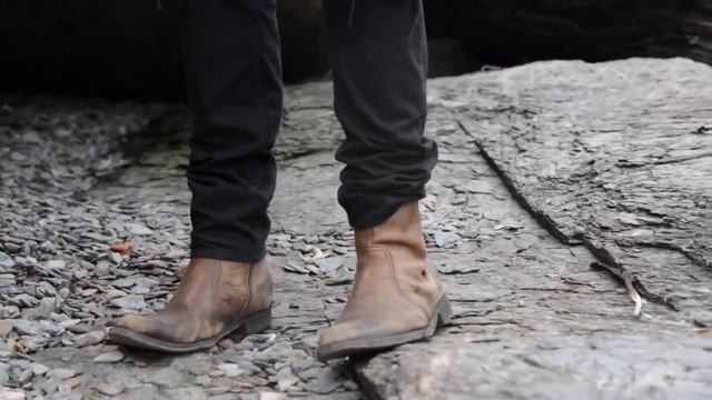 Hozier - Illinois Blues (Skip James Cover) смотреть онлайн