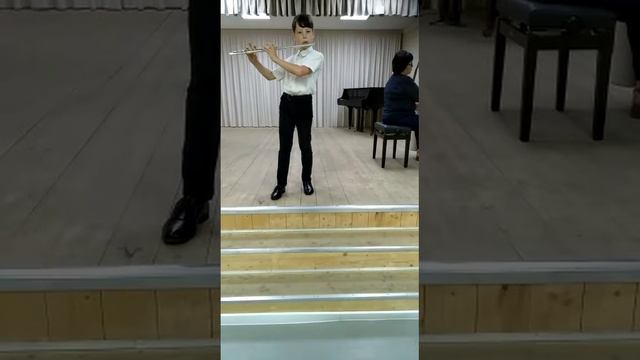 Г. Портнов «Одинокая ромашка»