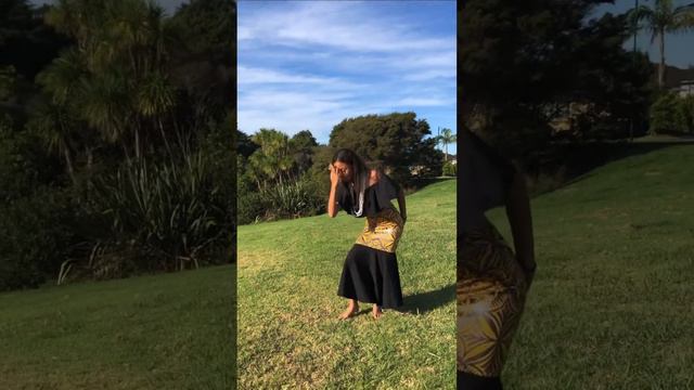 Siva Samoa - Bailey-Jane (Siva Mai - Mika Sisters)