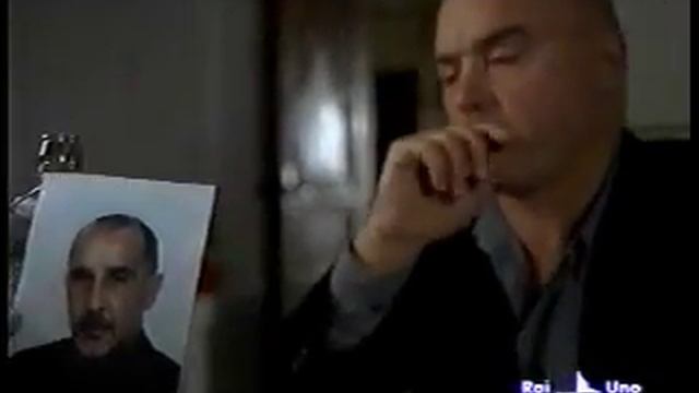 Il commissario Montalbano - Gilberto Idonea - il gioco delle tre carte смотреть онлайн