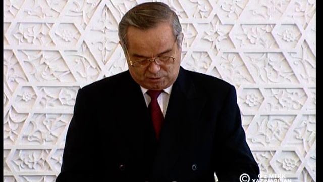 “Мустақиллик” орденининг илк бор Абдулла Қодирийга берилган смотреть онлайн