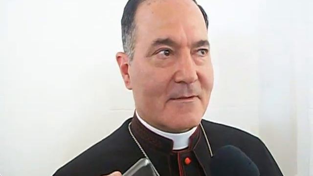 Martínez prometió o no excomunión?
