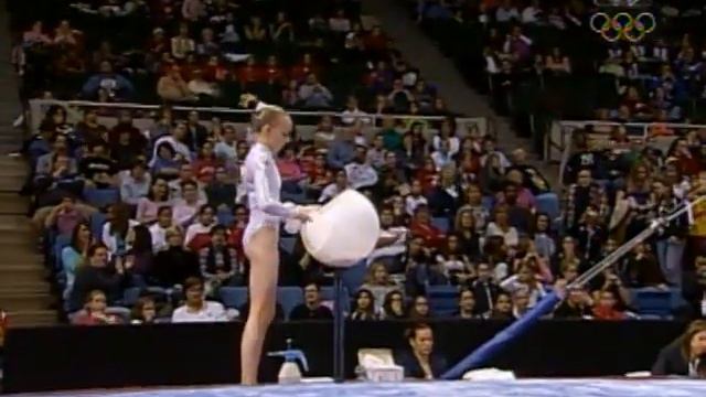 Nastia Liukin - Uneven Bars - 2005 American Cup смотреть онлайн